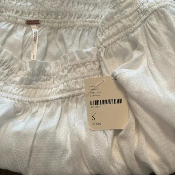 Free People cropped flowy bell sleeve white beachey top. Size Small - Picture 7 of 7
